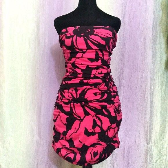 Express Dresses & Skirts - Express bodycon